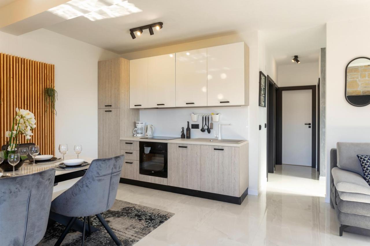 Teona Luxury Apartment With Jacuzzi And Terrace Sea View Sali  Kültér fotó