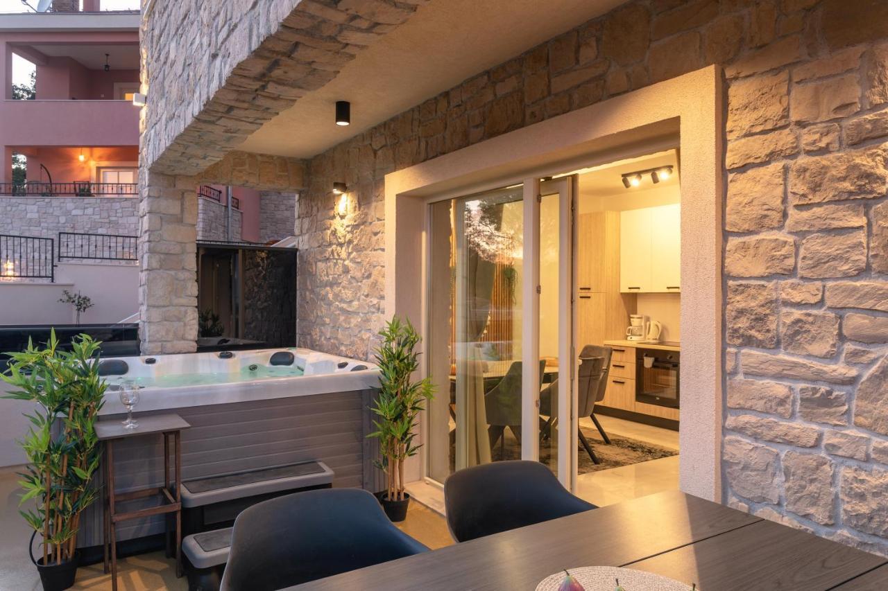 Teona Luxury Apartment With Jacuzzi And Terrace Sea View Sali  Kültér fotó