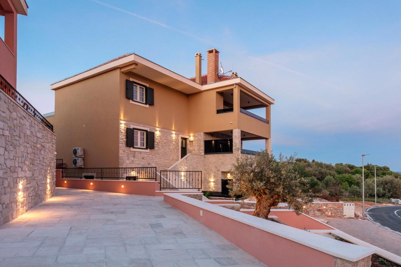Teona Luxury Apartment With Jacuzzi And Terrace Sea View Sali  Kültér fotó